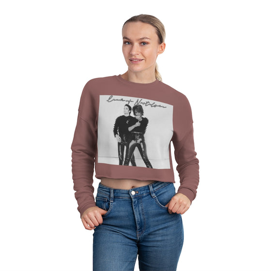 Land of Nostalgia Classic Michael & Janet Scream 1995 Vintage Women's Cropped Sweatshirt